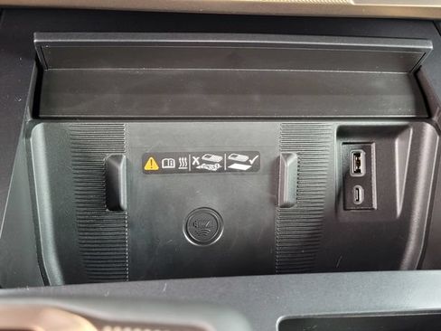 Certified 2025 GMC Hummer EV 2X AWD/4WD image 24