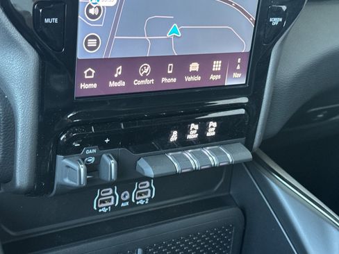 New 2026 RAM 1500 Laramie AWD/4WD image 19