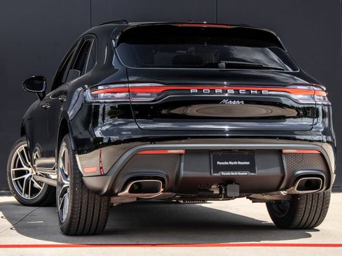 New 2026 Porsche Macan AWD/4WD image 3