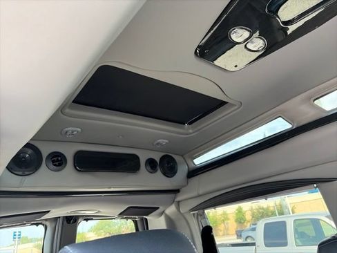 Used 2024 Chevrolet Express 2500 RWD image 16