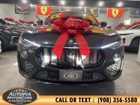 Used 2019 Maserati Levante GranSport image 45