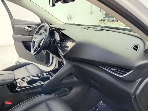 Used 2023 Buick Envision Essence AWD/4WD image 37