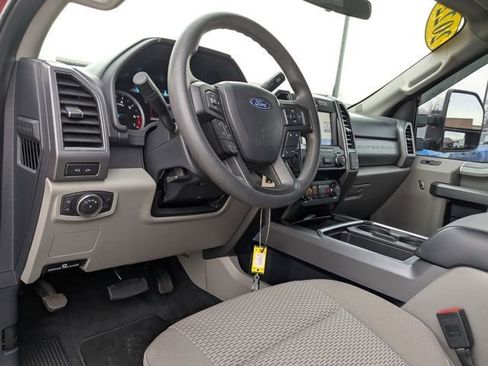 Used 2022 Ford F250 XLT w/ XLT Premium Package image 2