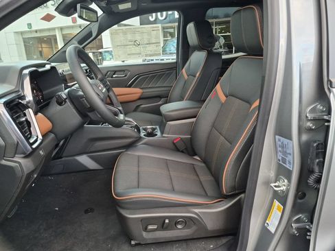 New 2026 GMC Canyon AT4 w/ Technology Plus Package AWD/4WD image 20