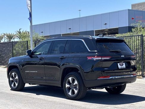 Used 2025 Jeep Grand Cherokee Limited 4xe w/ Trailer Tow Package AWD/4WD image 6