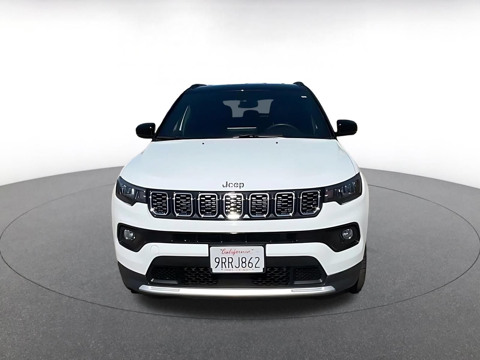 Used 2025 Jeep Compass Limited AWD/4WD image 4