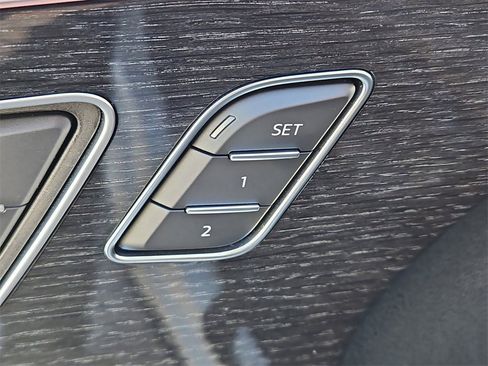 Used 2019 Audi Q8 Premium Plus w/ Premium Plus image 22