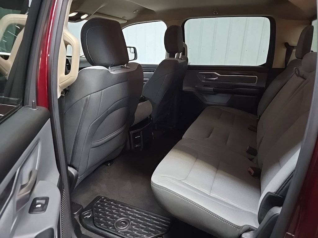 Used 2020 RAM 1500 Big Horn AWD/4WD image 30