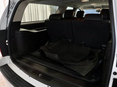 Used 2011 Chevrolet Suburban LT image 13