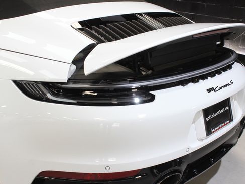 Used 2022 Porsche 911 Carrera S image 17