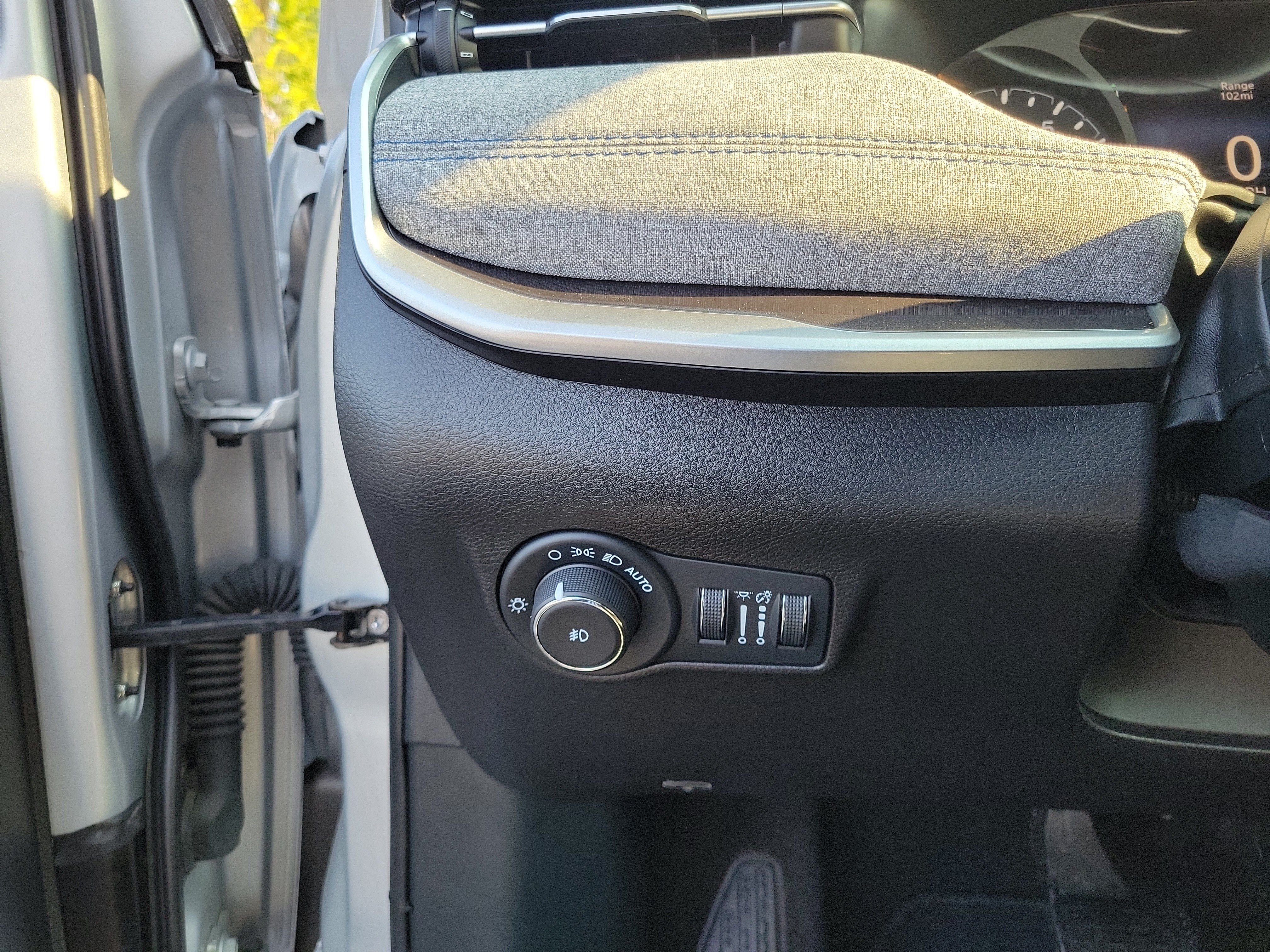 Used 2024 Jeep Compass Latitude AWD/4WD image 20