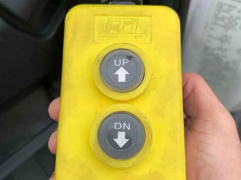 Used 2012 Ford F550 4x4 Regular Cab Super Duty w/ Payload Upgrade Pkg image 39