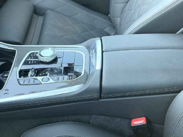 Used 2026 BMW X5 M60i AWD/4WD image 9