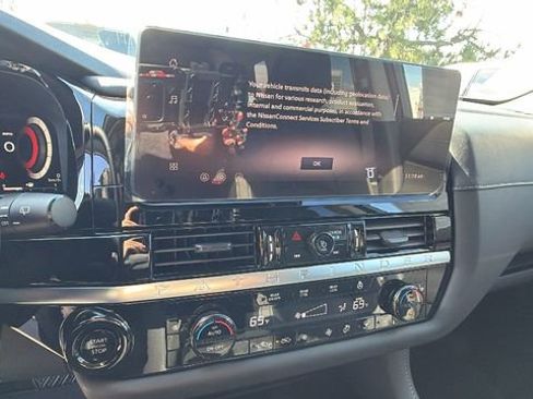 New 2026 Nissan Pathfinder SL image 25