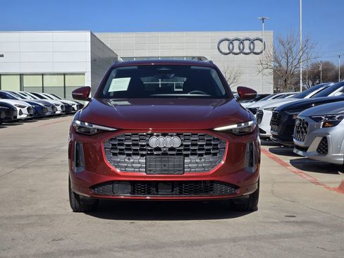 Certified 2025 Audi Q5 Prestige image 4