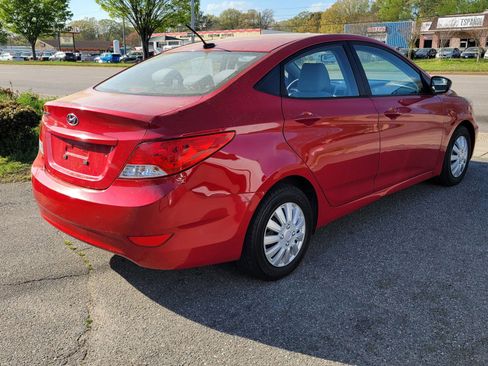 Used 2014 Hyundai Accent GLS image 6
