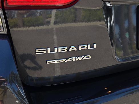 Used 2018 Subaru Crosstrek 2.0i image 12