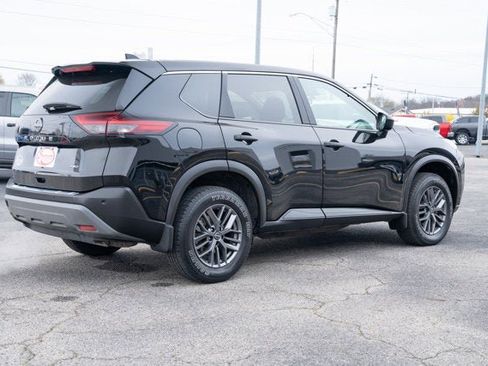 Used 2023 Nissan Rogue S image 5