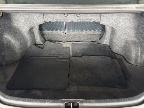 Used 2014 Toyota Camry SE w/ Moonroof Package FWD image 11