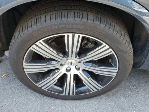 Certified 2025 Volvo XC90 T8 Core w/ Protection Package image 6