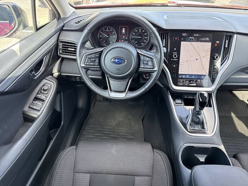 Used 2025 Subaru Outback Premium AWD/4WD image 12