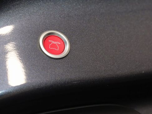 Used 2022 Tesla Model X image 60