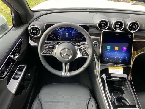 Certified 2025 Mercedes-Benz GLC 300 4MATIC image 23