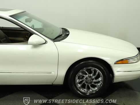 Used 1993 Lincoln Mark VIII RWD image 29