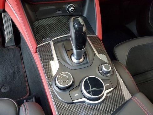 Used 2018 Alfa Romeo Stelvio Quadrifoglio w/ Driver Assist Dynamic Package image 21