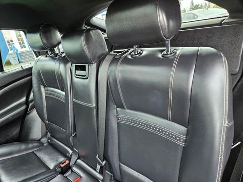 Used 2016 BMW 550i Gran Turismo xDrive w/ M Sport image 15