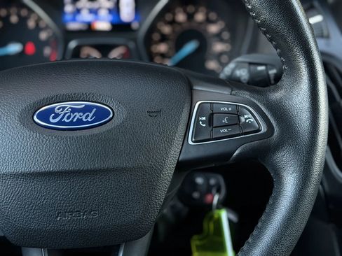 Used 2016 Ford Focus SE w/ SE Cold Weather Package image 22