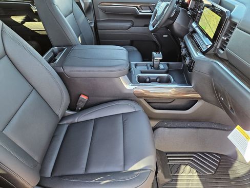 New 2026 Chevrolet Silverado 1500 RST AWD/4WD image 10