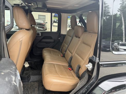 Used 2020 Jeep Wrangler Unlimited Sahara w/ Dual Top Group AWD/4WD image 12