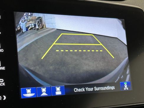 Used 2018 Honda CR-V Touring image 25
