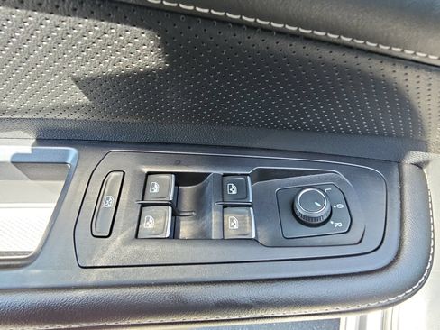Used 2024 Volkswagen Atlas SE FWD image 29