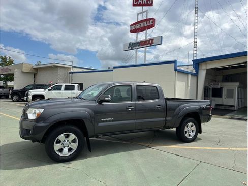 Used 2015 Toyota Tacoma 4x4 Double Cab image 10