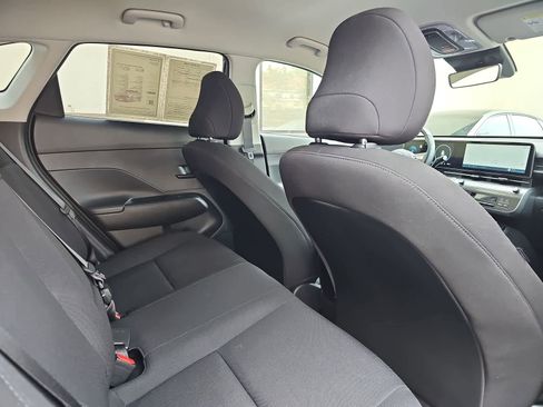 Certified 2025 Hyundai Kona SEL FWD image 16