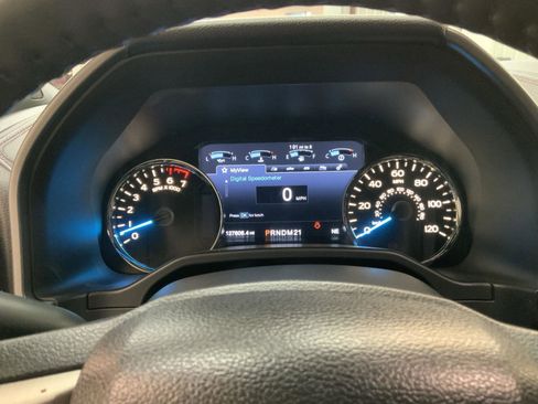 Used 2016 Ford F150 Platinum w/ Equipment Group 701A Luxury AWD/4WD image 22