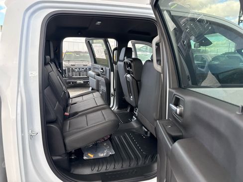 New 2025 GMC Sierra 2500 Pro w/ Convenience Package image 18