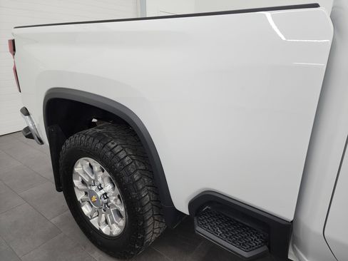 Used 2024 Chevrolet Silverado 2500 LTZ w/ LTZ Premium Package image 31