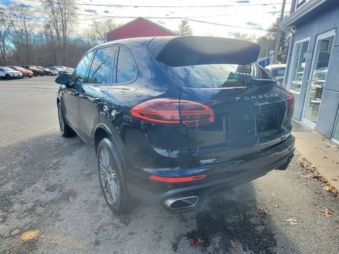 Used 2017 Porsche Cayenne Platinum Edition image 7