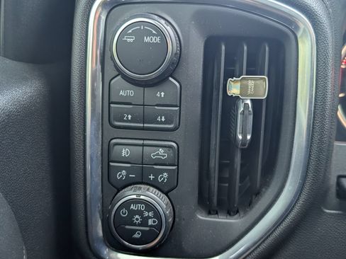 Used 2020 Chevrolet Silverado 1500 High Country w/ Technology Package AWD/4WD image 14
