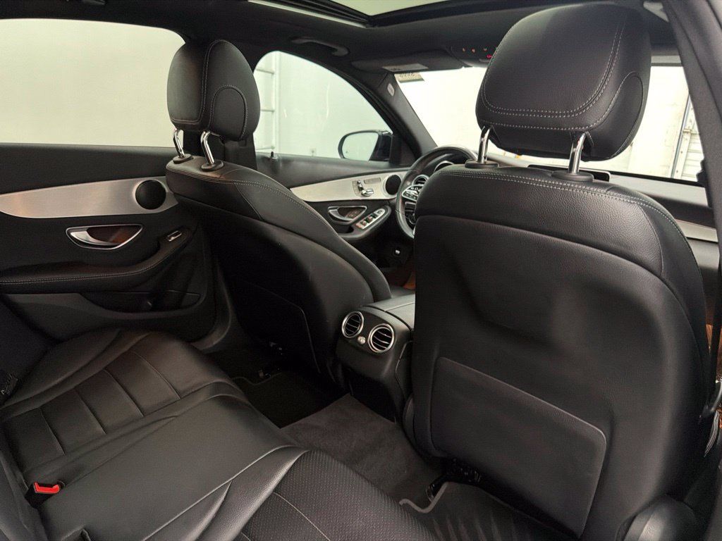 Certified 2019 Mercedes-Benz C 300 Sedan image 28