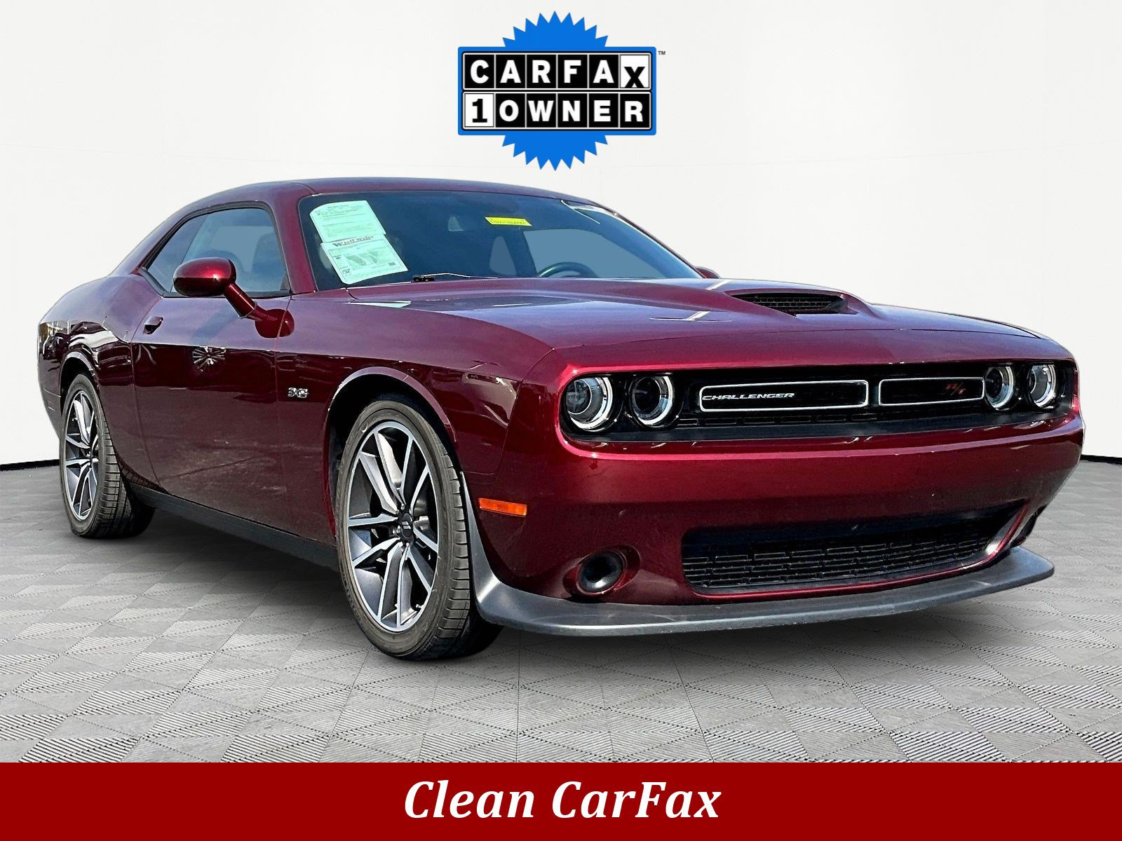 Used 2023 Dodge Challenger R/T RWD image 3