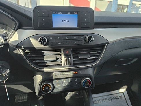 Used 2022 Ford Escape S image 21