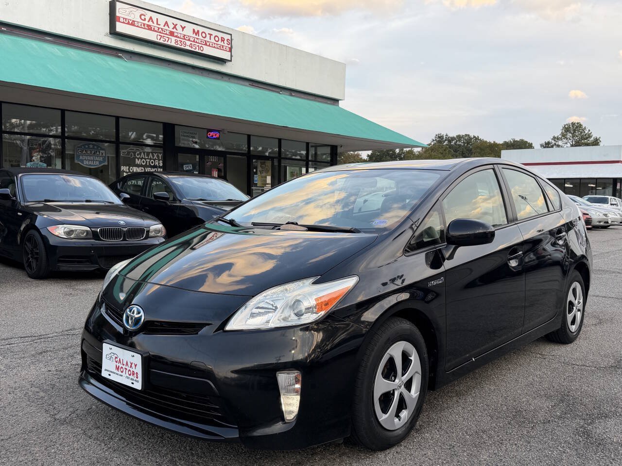 Used 2015 Toyota Prius Three FWD image 1