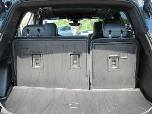 Used 2022 Buick Enclave Premium w/ Experience Buick Package image 33