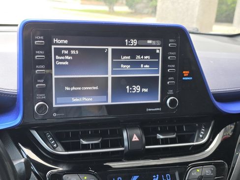 Used 2021 Toyota C-HR XLE FWD image 13
