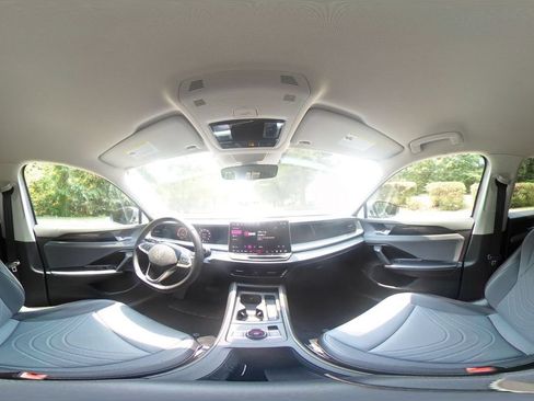 Used 2026 Volkswagen Tiguan SE AWD/4WD image 40