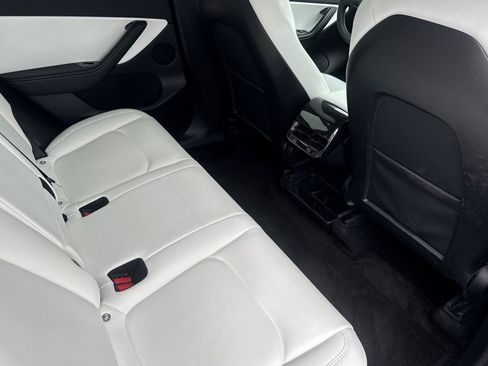 Used 2021 Tesla Model Y Performance AWD/4WD image 19